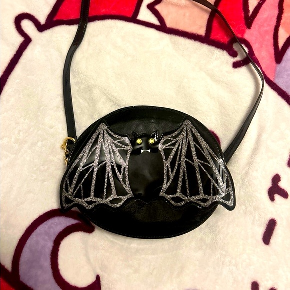Betsey Johnson Handbags - Betsey Johnson Halloween bat crossbody purse